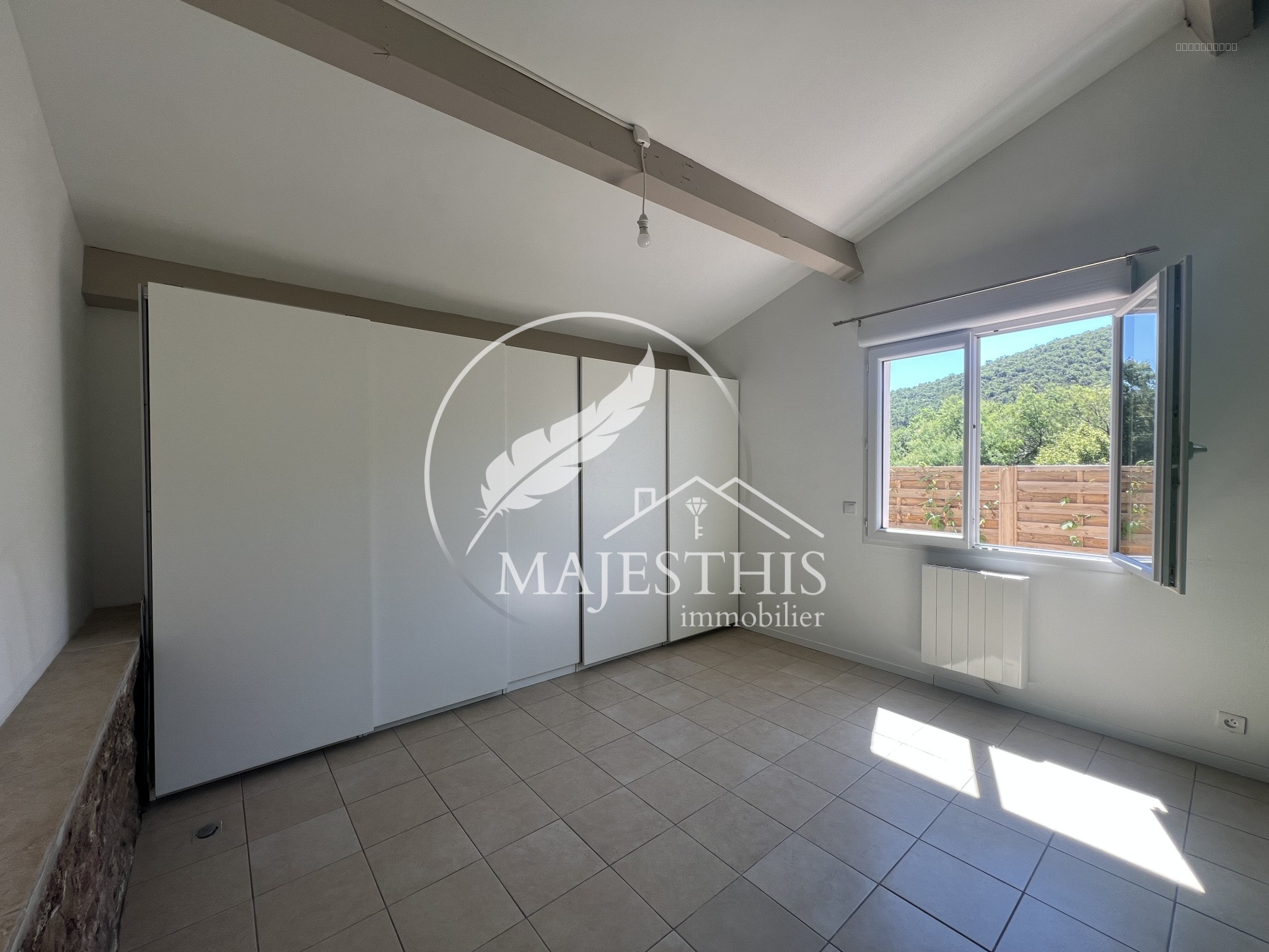 CHARMANTE MAISON INDÉPENDANTE À HYÈRES ! — photo 5