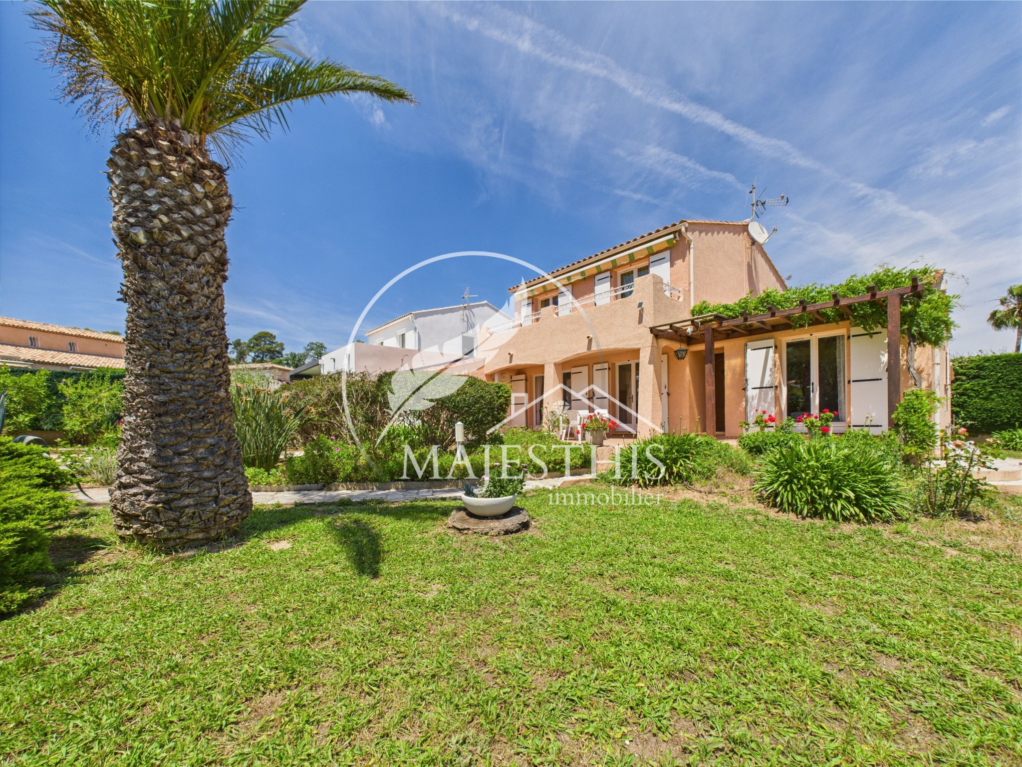 BELLE MAISON FAMILIALE DE 113-QUARTIER COSTEBELLE-ALMANARRE — photo 4