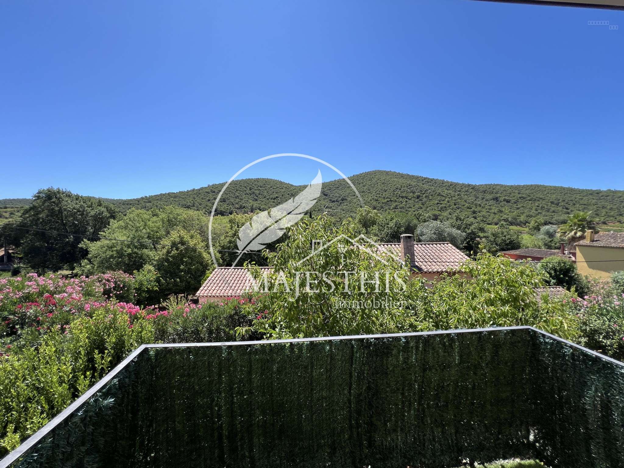CHARMANTE MAISON INDÉPENDANTE À HYÈRES ! — photo 3