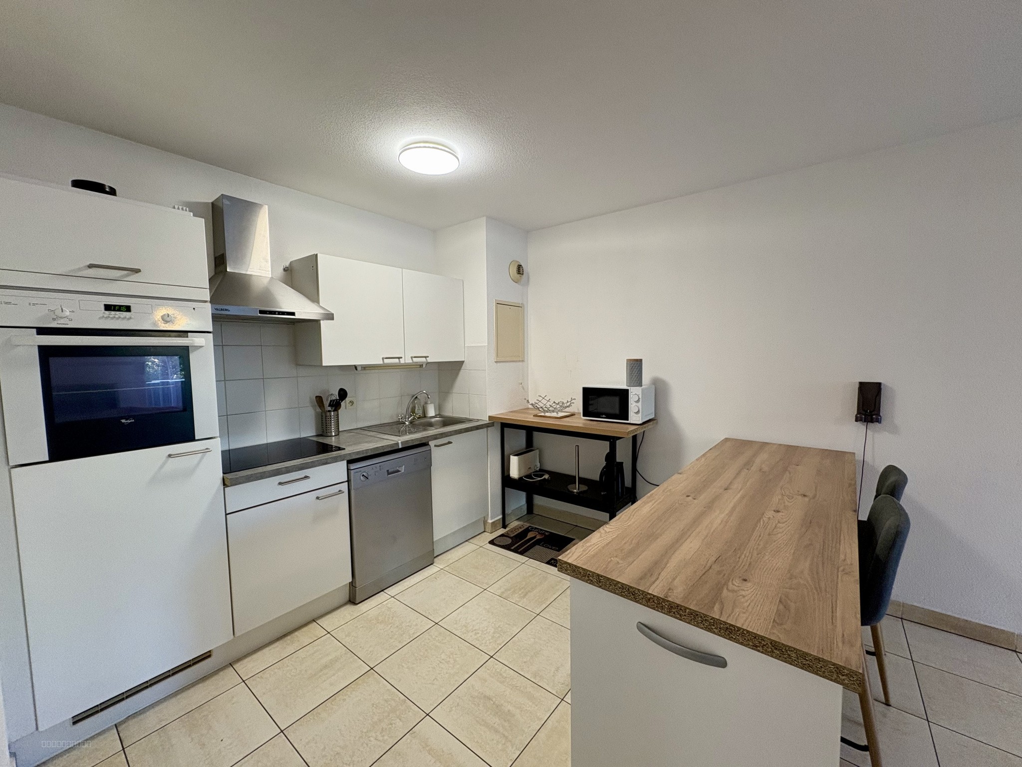 INVESTISSEURS - APPARTEMENT T2 - EMPLACEMENT DE PARKING PRIVATIF - PERPIGNAN CENTRE-VILLE (CLEMENCEAU) - BAIL — photo 2