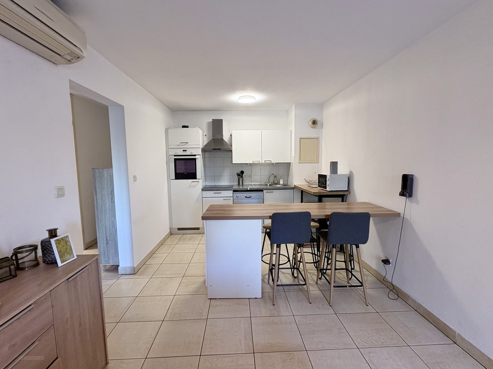 INVESTISSEURS - APPARTEMENT T2 - EMPLACEMENT DE PARKING PRIVATIF - PERPIGNAN CENTRE-VILLE (CLEMENCEAU) - BAIL — photo 4