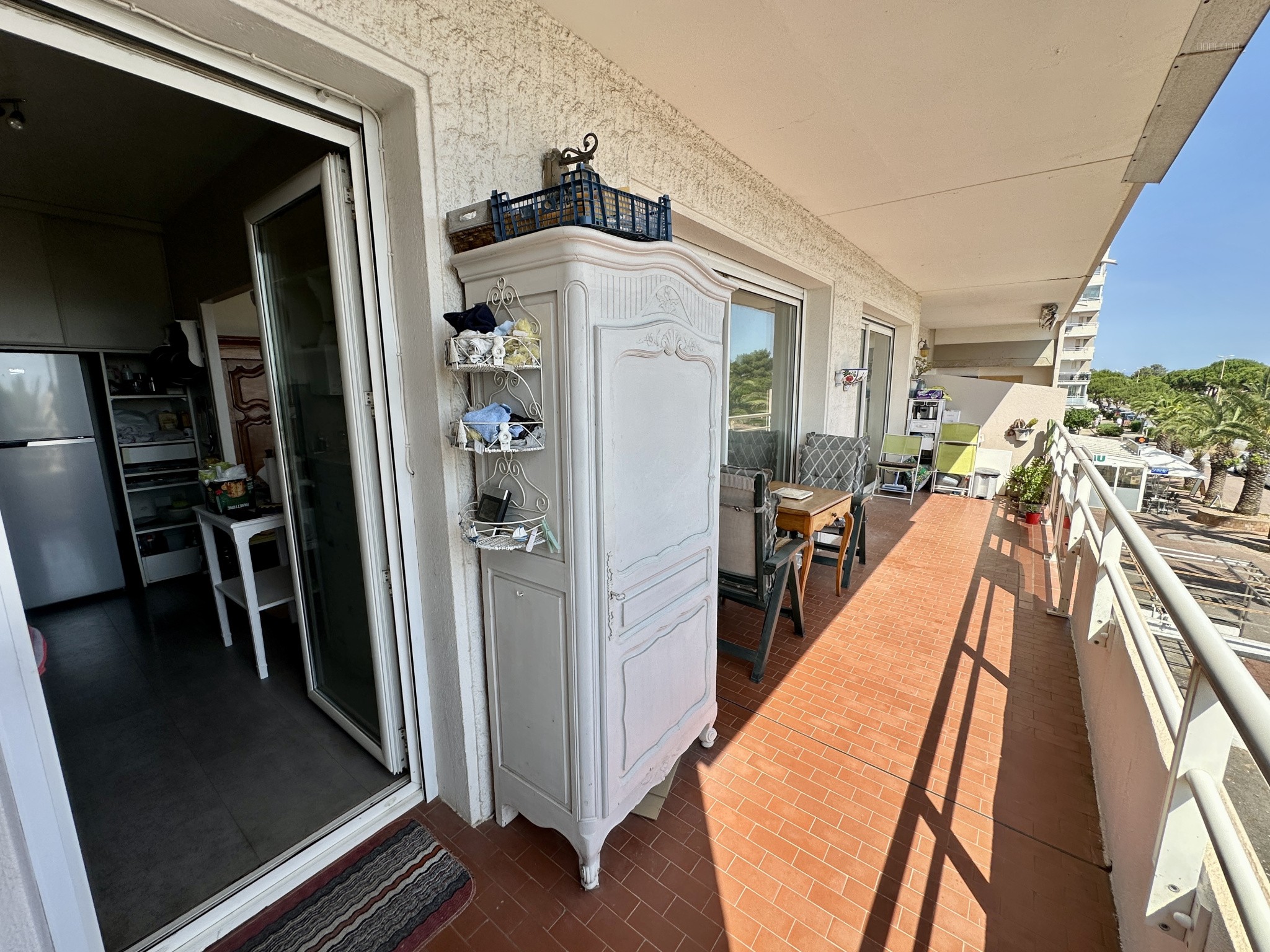 APPARTEMENT 2 PIECES VUE MER - VASTE TERRASSE - SAINT-CYPRIEN PLAGE — photo 3