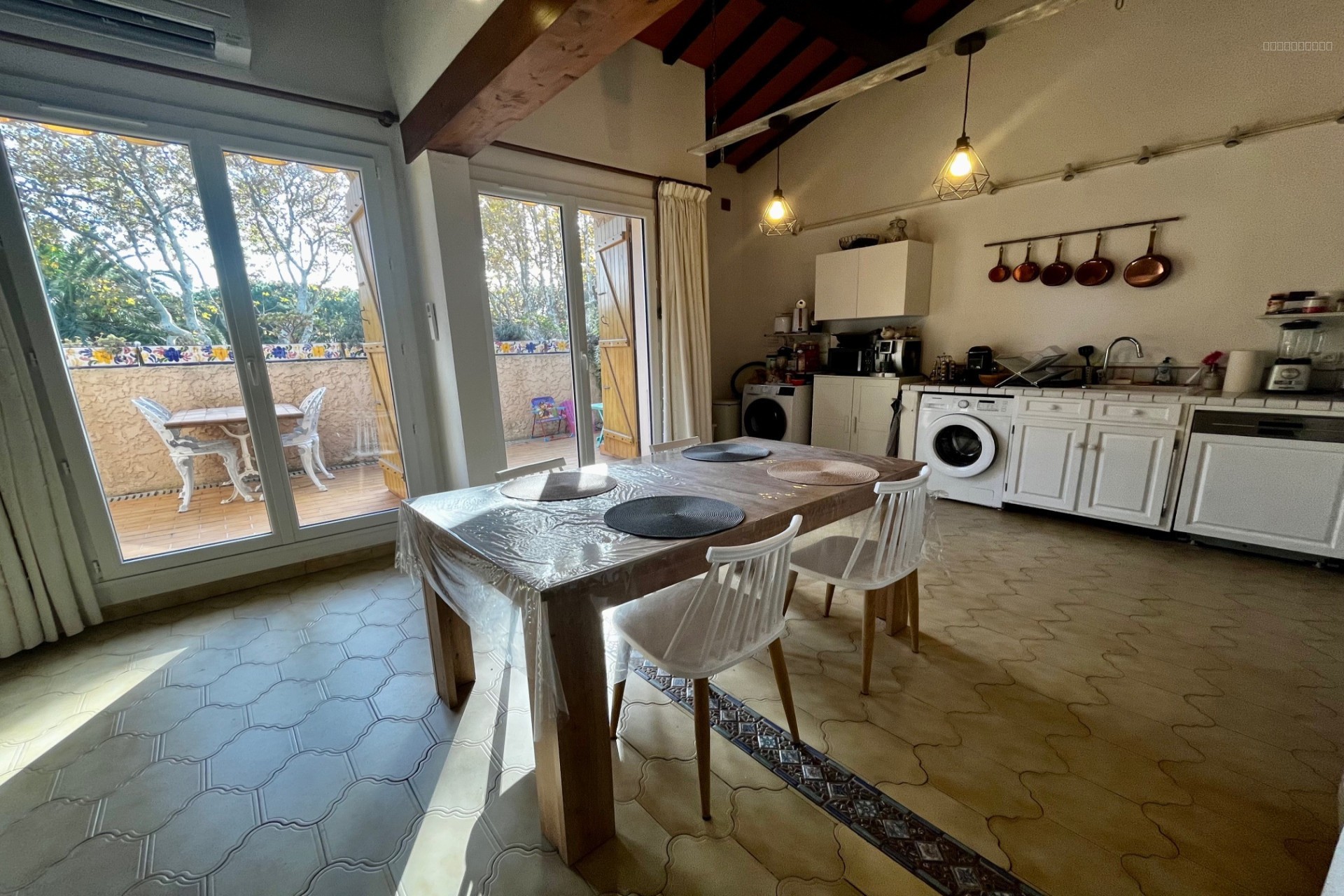 APPARTEMENT T3 BIS + MEZZANINE - SAINT-CYPRIEN PLAGE - SECTEUR AYGUAL — photo 3