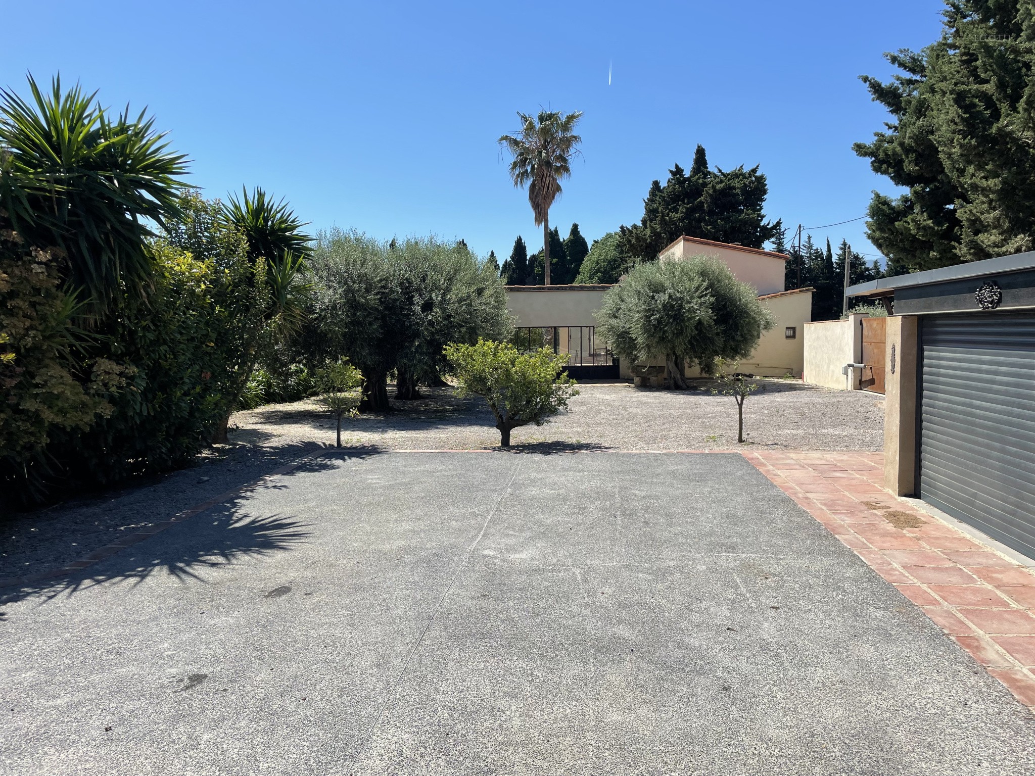 MAS CATALAN - 2 HABITATIONS DISTINCTES - PLAIN-PIED - GARAGE - ARGELES-SUR-MER — photo 7