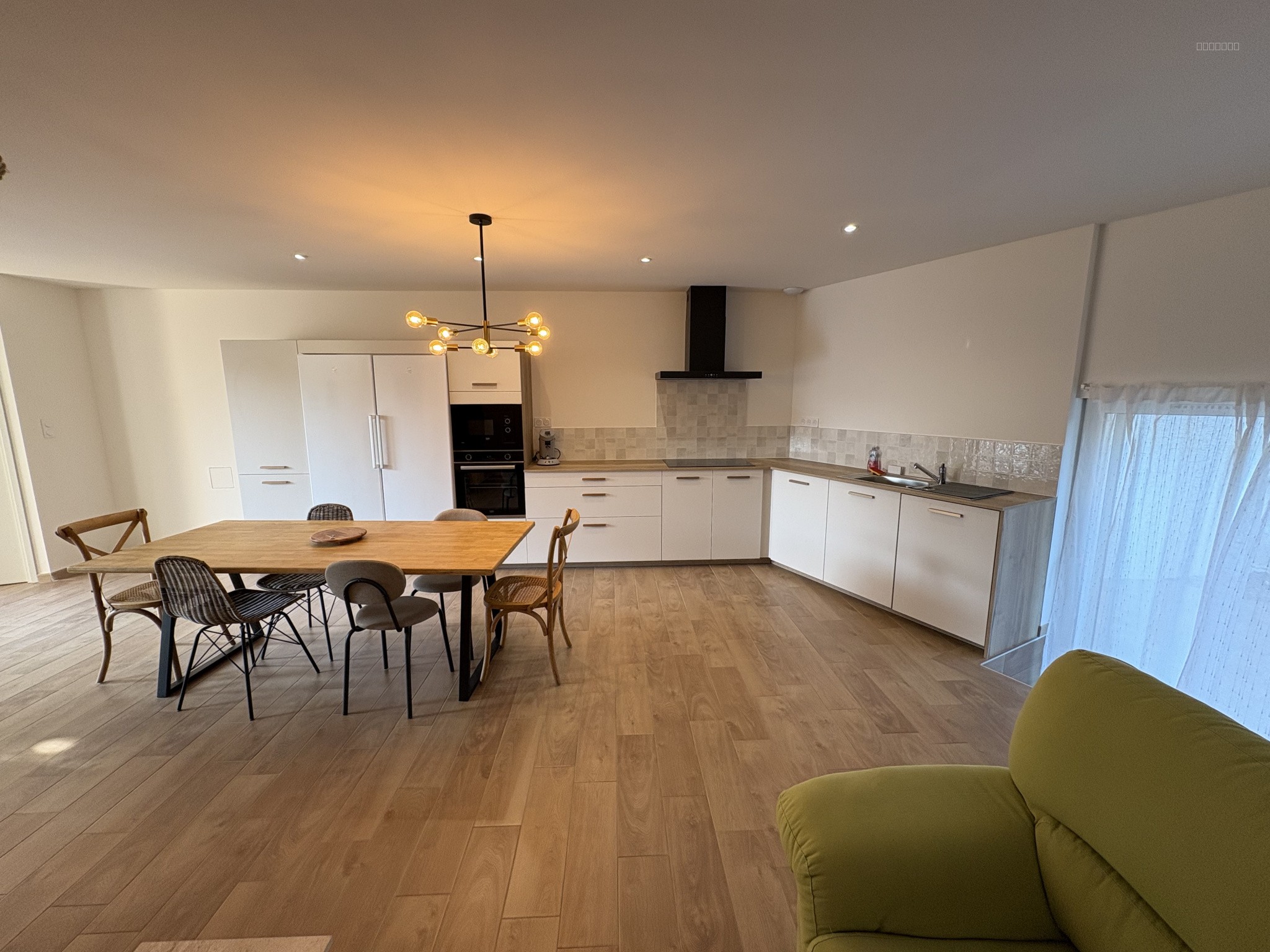 LOCATION ANNUELLE MEUBLEE - APPARTEMENT T2 - SAINT-CYPRIEN PLAGE — photo 3