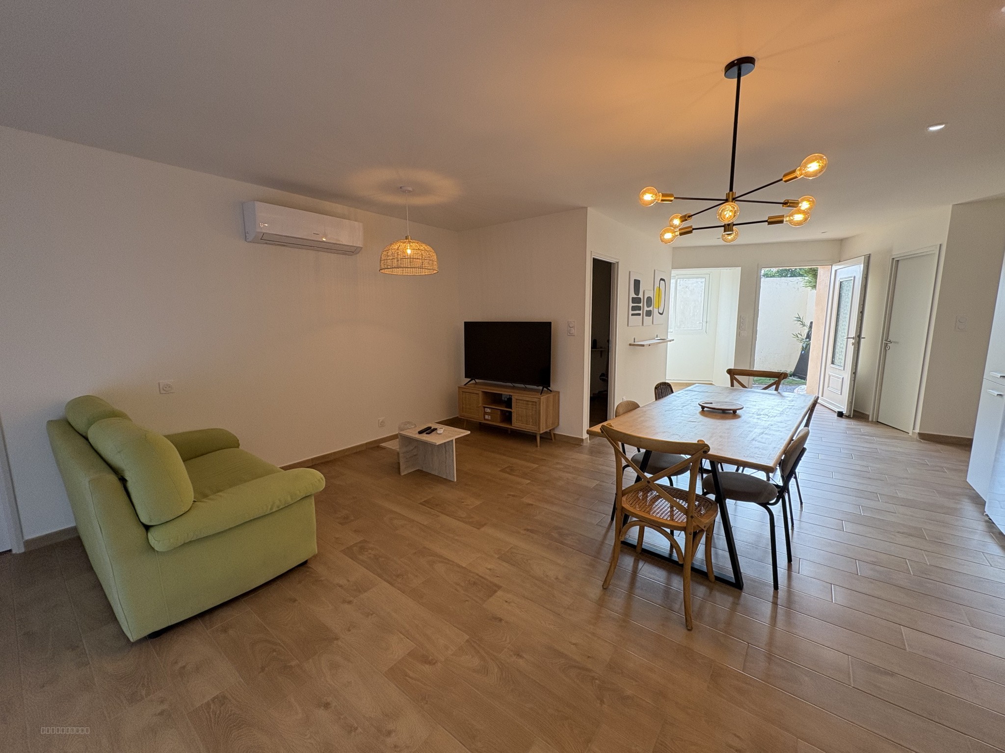 LOCATION ANNUELLE MEUBLEE - APPARTEMENT T2 - SAINT-CYPRIEN PLAGE — photo 6
