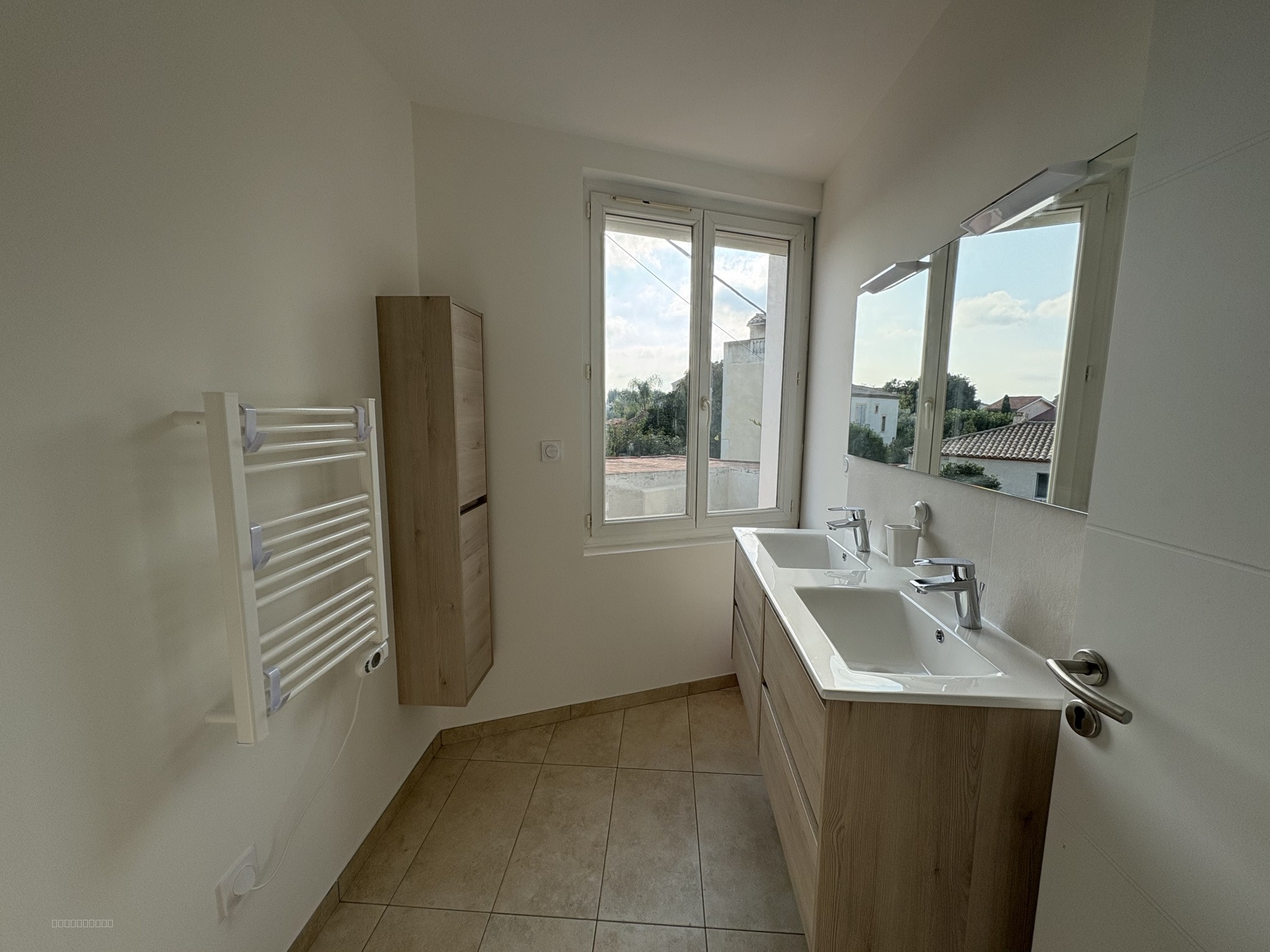 LOCATION ANNUELLE MEUBLEE - APPARTEMENT T2 - SAINT-CYPRIEN PLAGE — photo 8