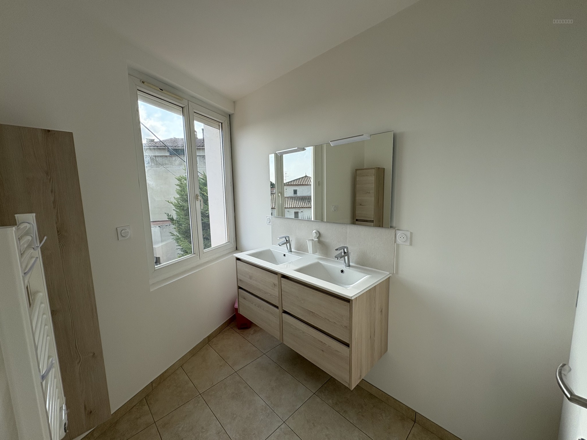 LOCATION ANNUELLE MEUBLEE - APPARTEMENT T2 - SAINT-CYPRIEN PLAGE — photo 9