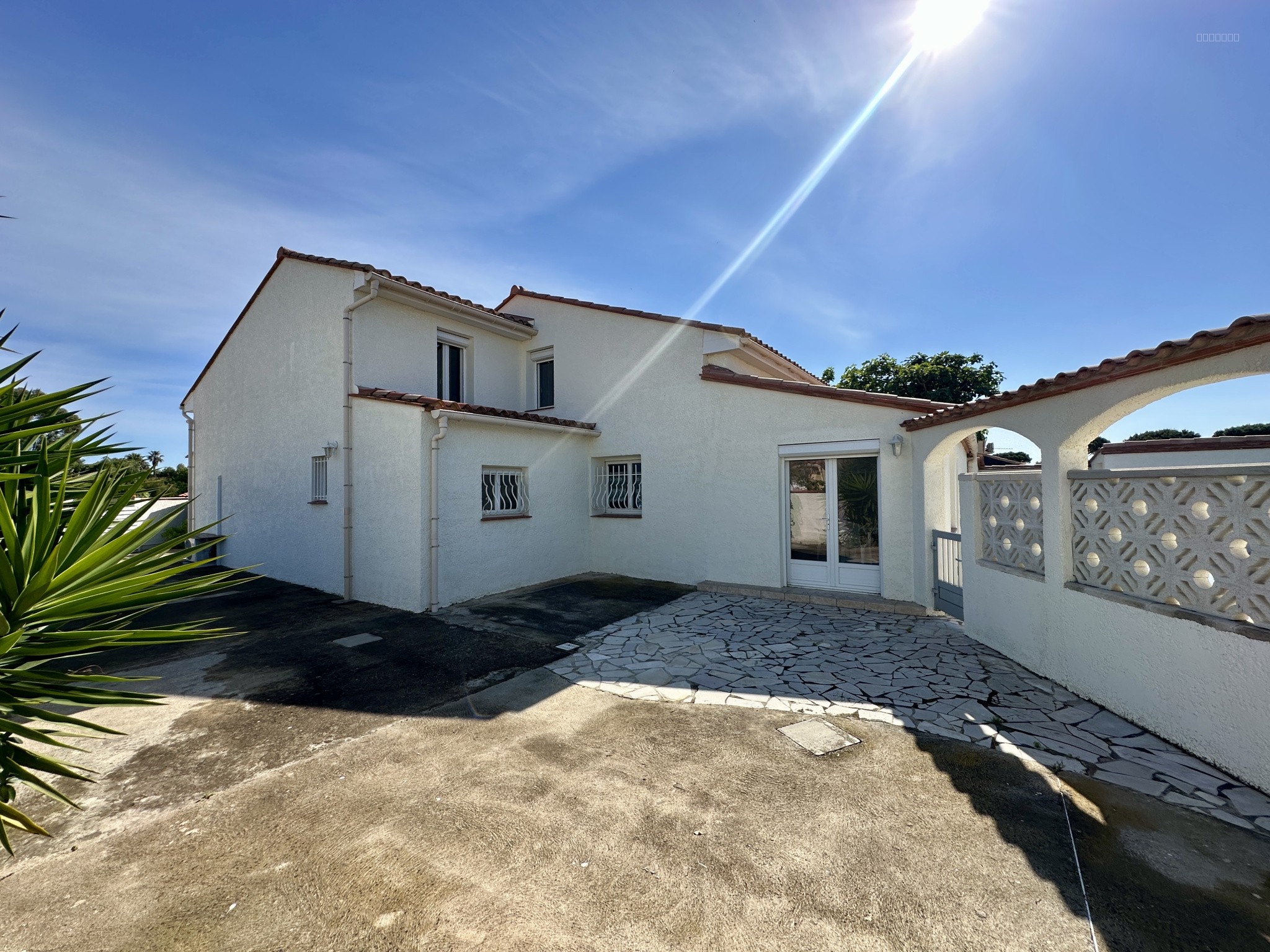 EXCLUSIVITE - VILLA 4 FACES - SECTEUR AYGUAL/GOLF - SAINT-CYPRIEN PLAGE — photo 3