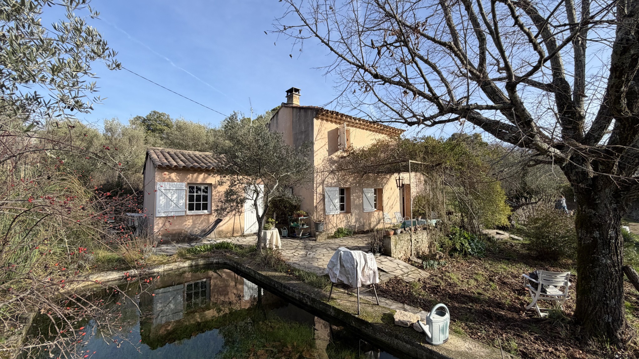 Bien immobilier à vendre à Cotignac, 15,49 m², 4 pièces – photo 1 sur 20