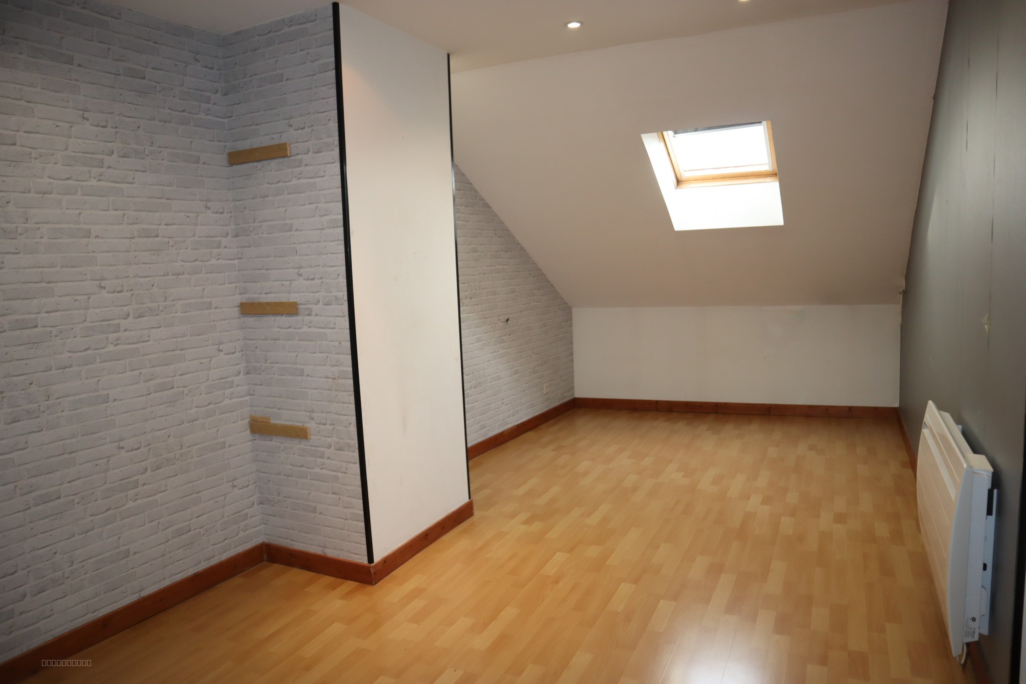 Maison sur sous-sol avec 5 chambres et 4 garages — photo 12
