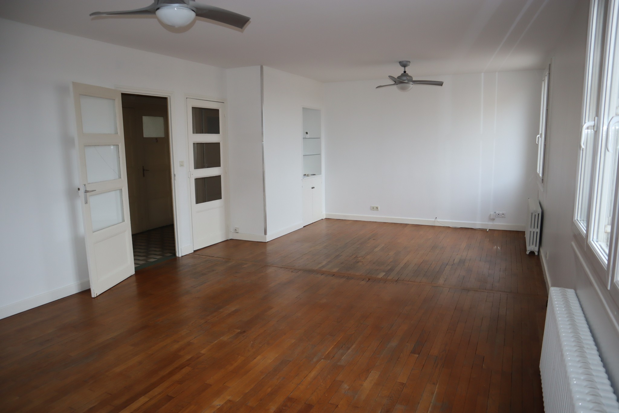 Maison sur sous-sol avec 5 chambres et 4 garages — photo 4