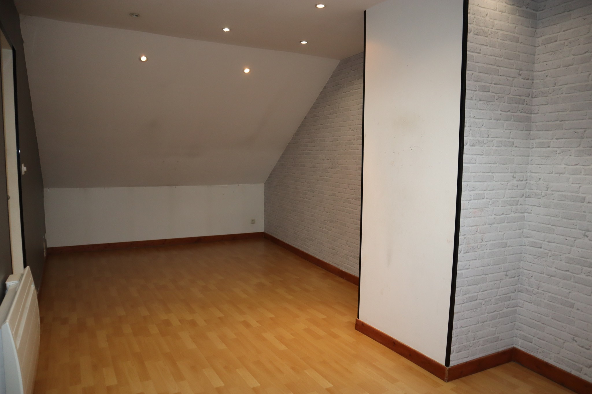Maison sur sous-sol avec 5 chambres et 4 garages — photo 13