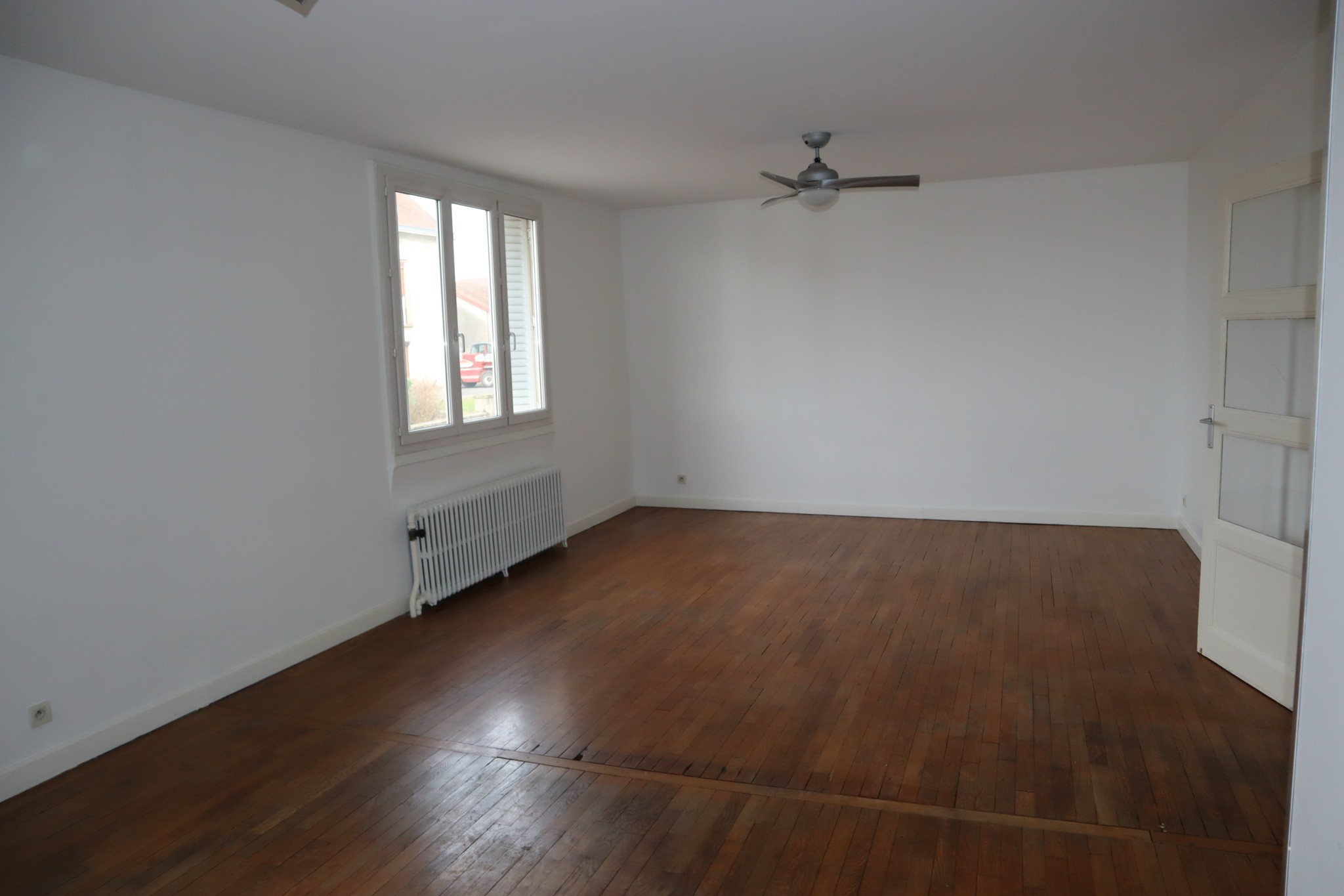 Maison sur sous-sol avec 5 chambres et 4 garages — photo 6