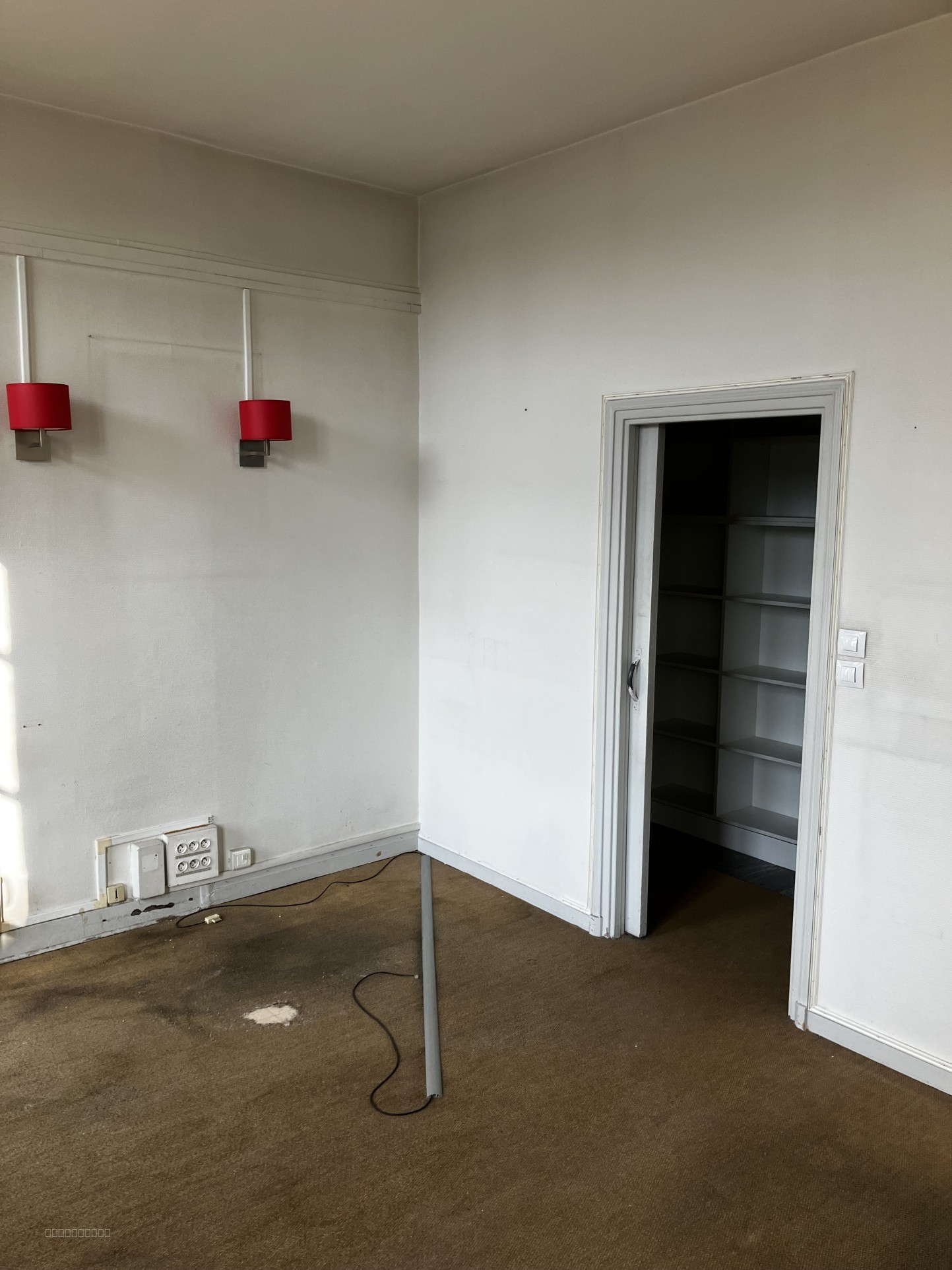 Local commercial à louer à Autun, 80 m² – photo 2 sur 10