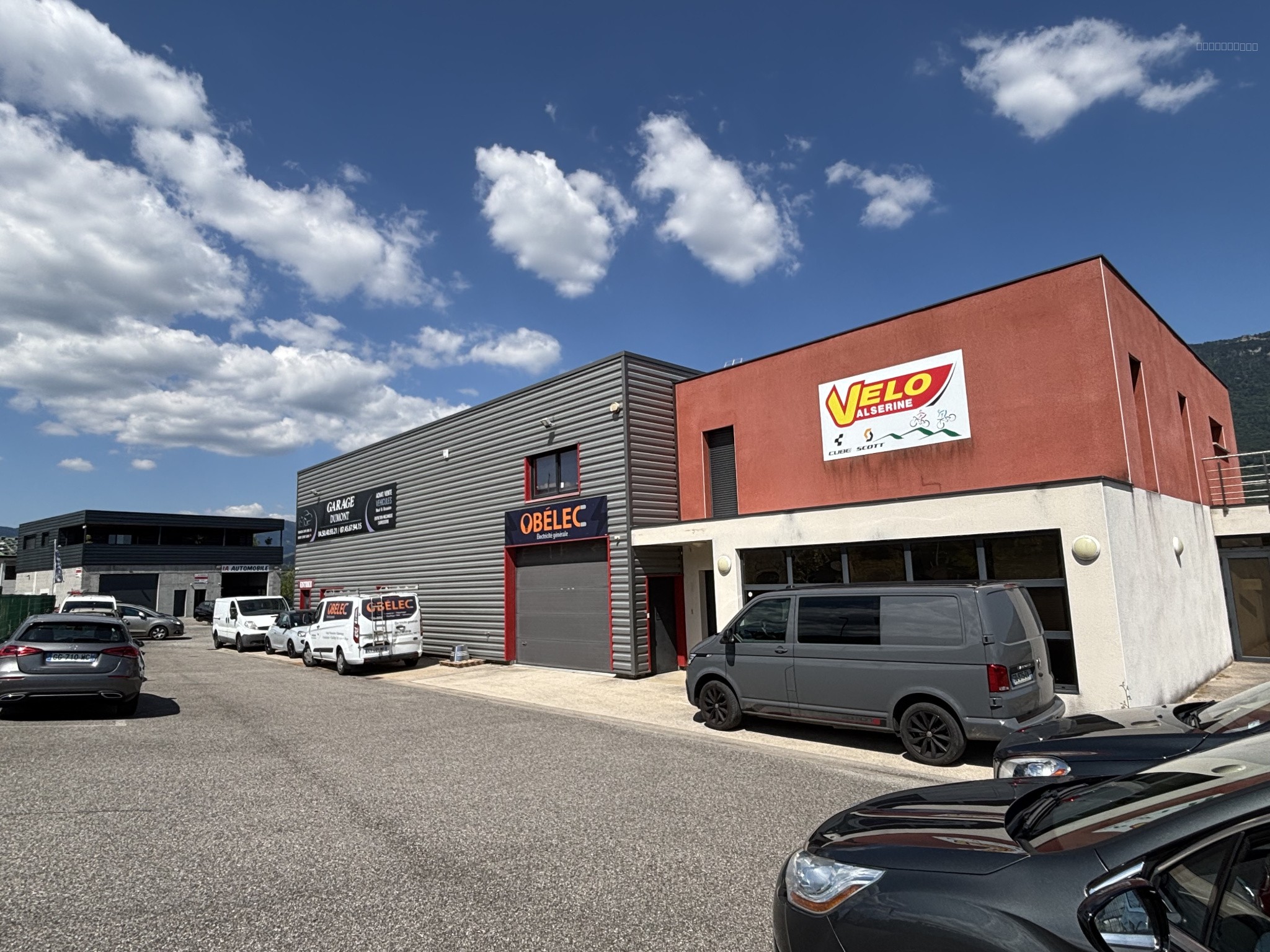 Bien immobilier à vendre à Valserhone, 85 m² – photo 1 sur 12