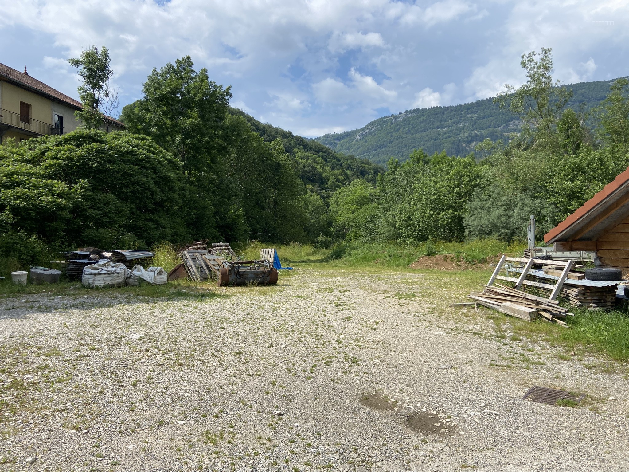 Immeuble à vendre à Champfromier, 296 m², 11 pièces – photo 3 sur 4