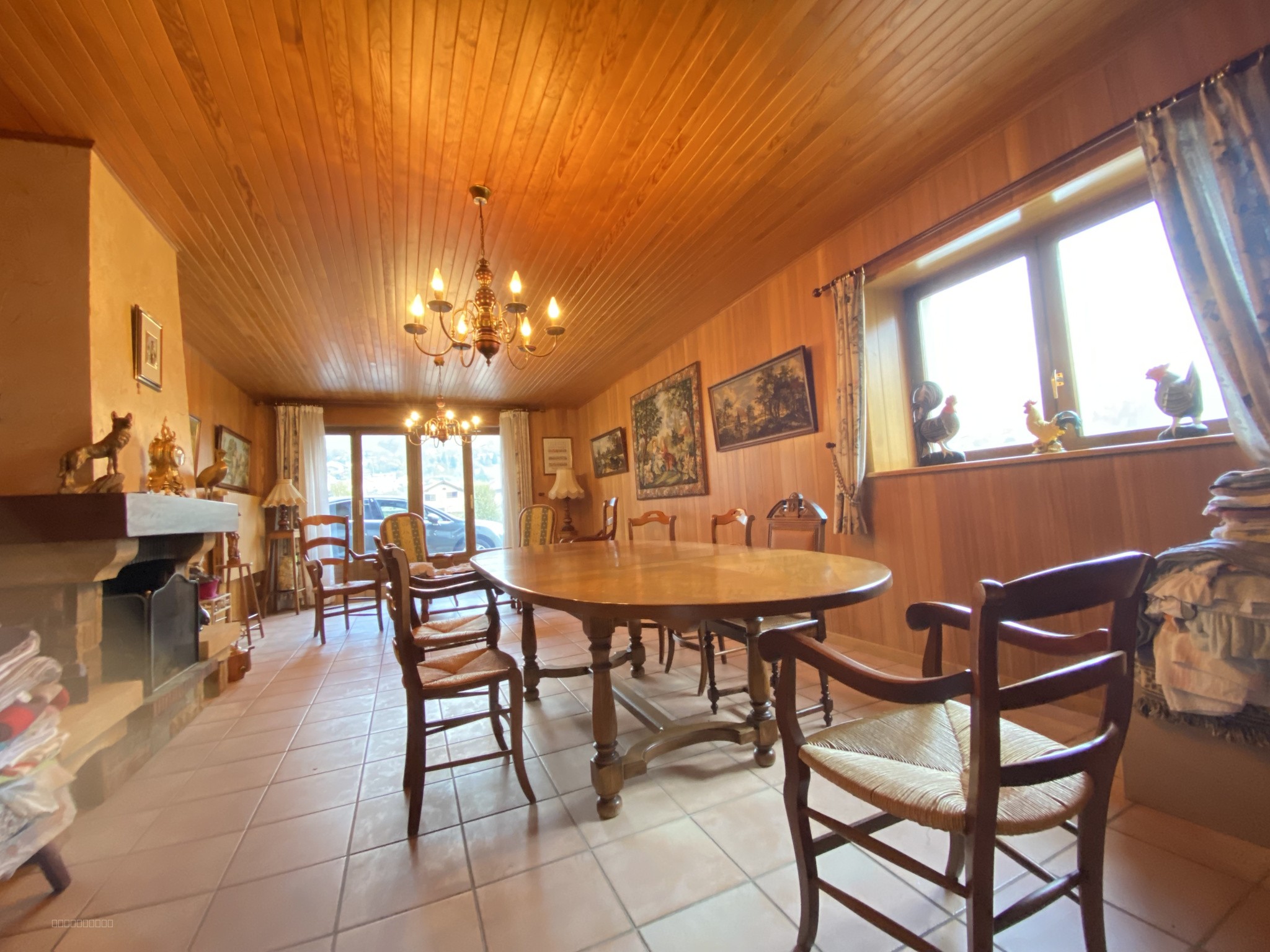 Maison à vendre à Champfromier, 250 m², 15 pièces – photo 2 sur 12
