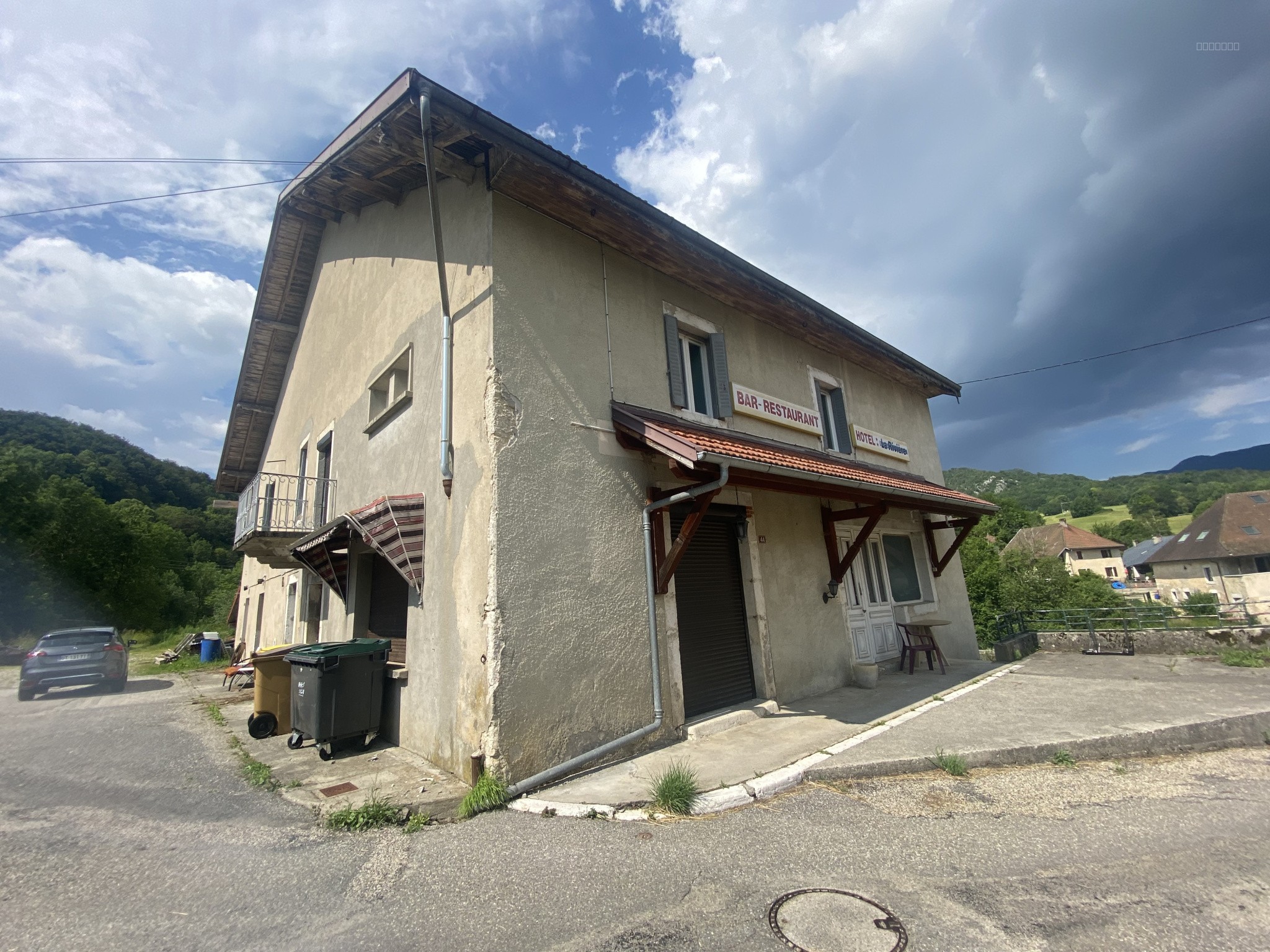 Immeuble à vendre à Champfromier, 296 m², 11 pièces – photo 1 sur 4