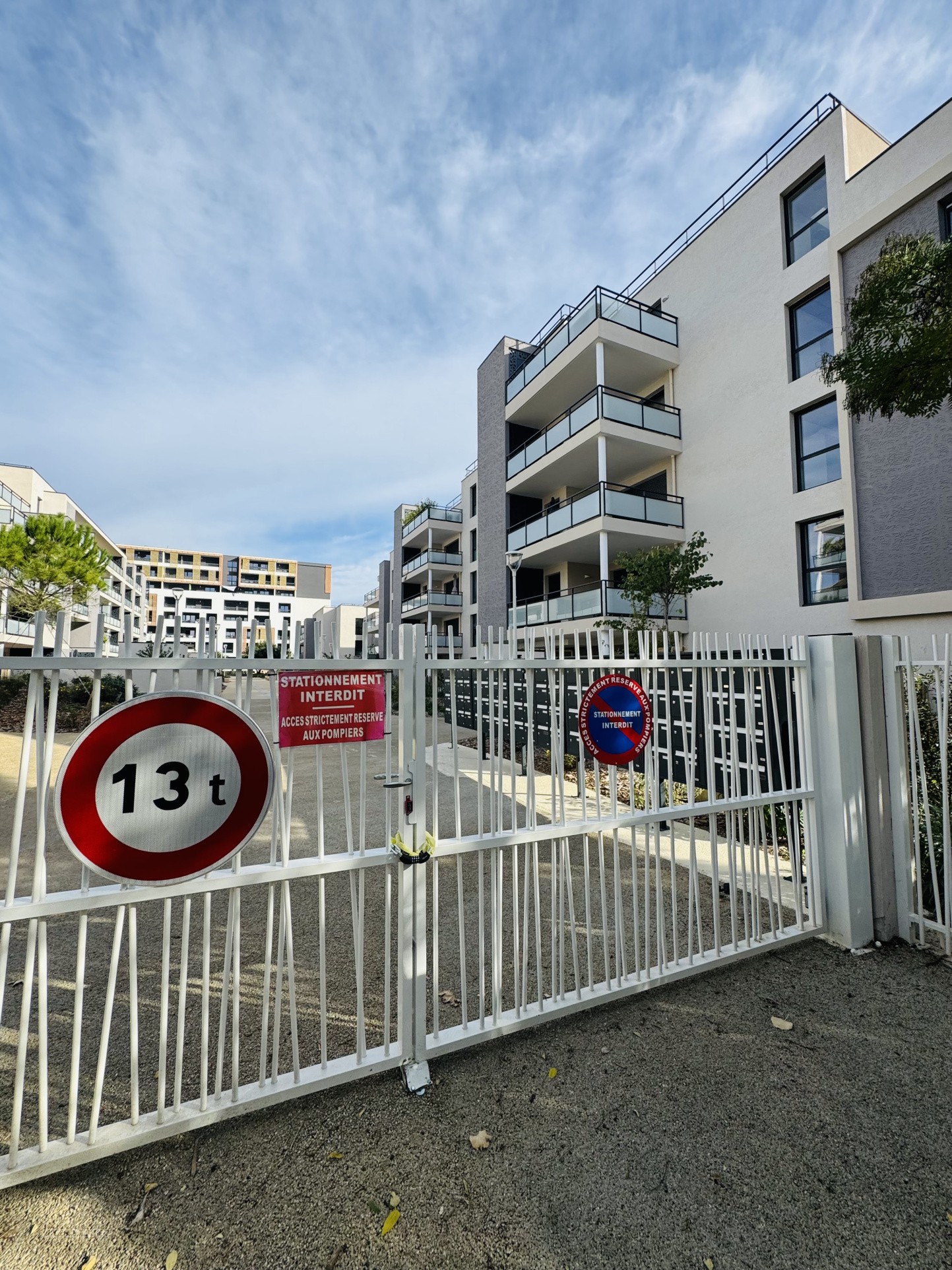 A VENDRE Hyères Centre Place parking en sous sol Résidence CITY GARDEN — photo 2