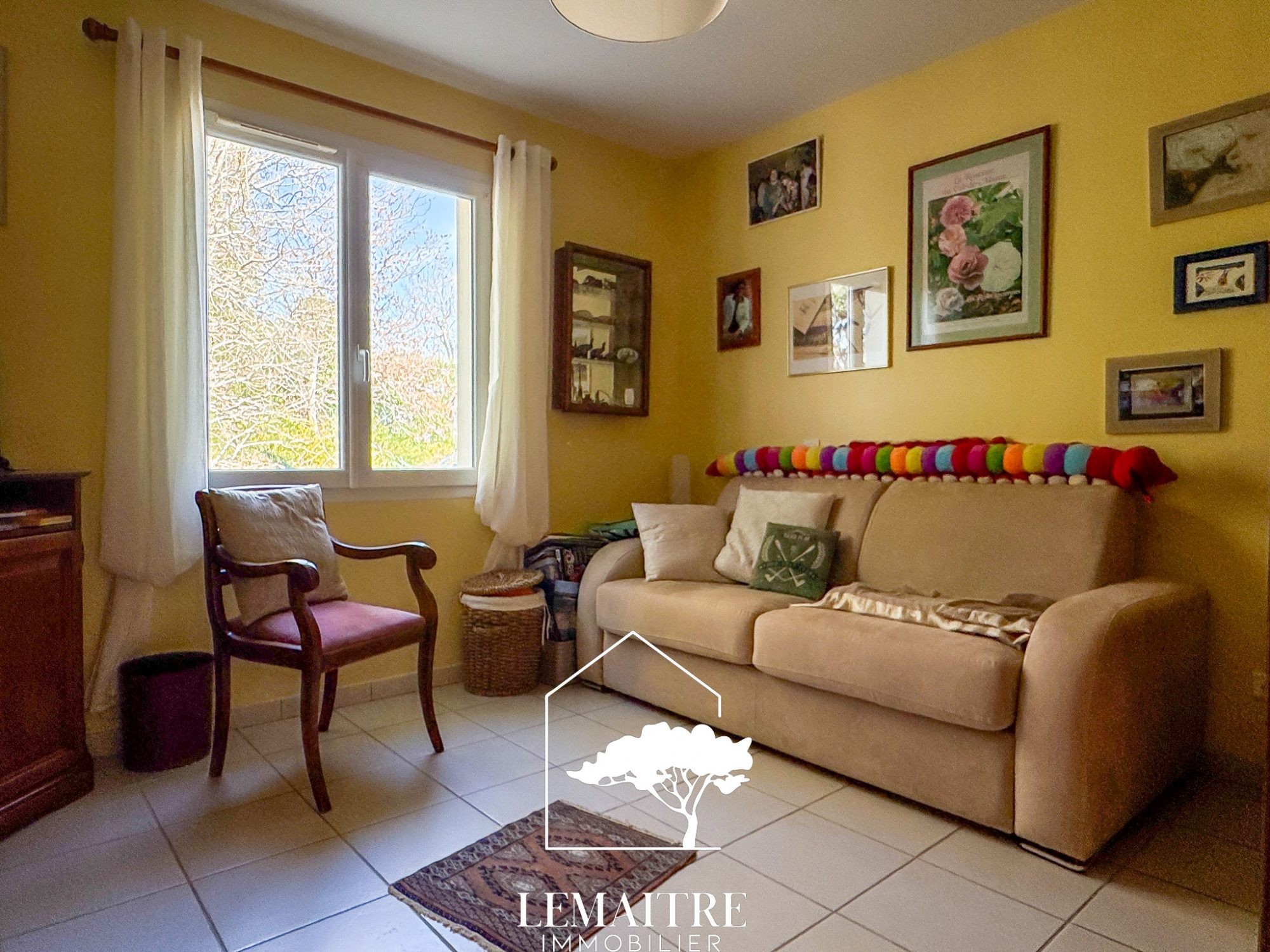 Maison confortable dans un environnement calme et boisé — photo 10