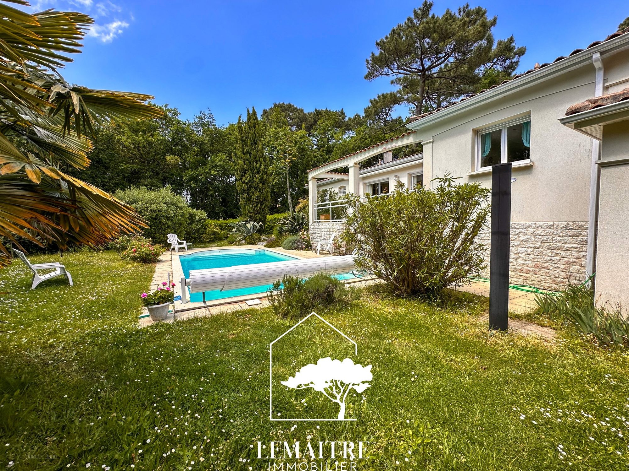 Maison confortable dans un environnement calme et boisé — photo 16