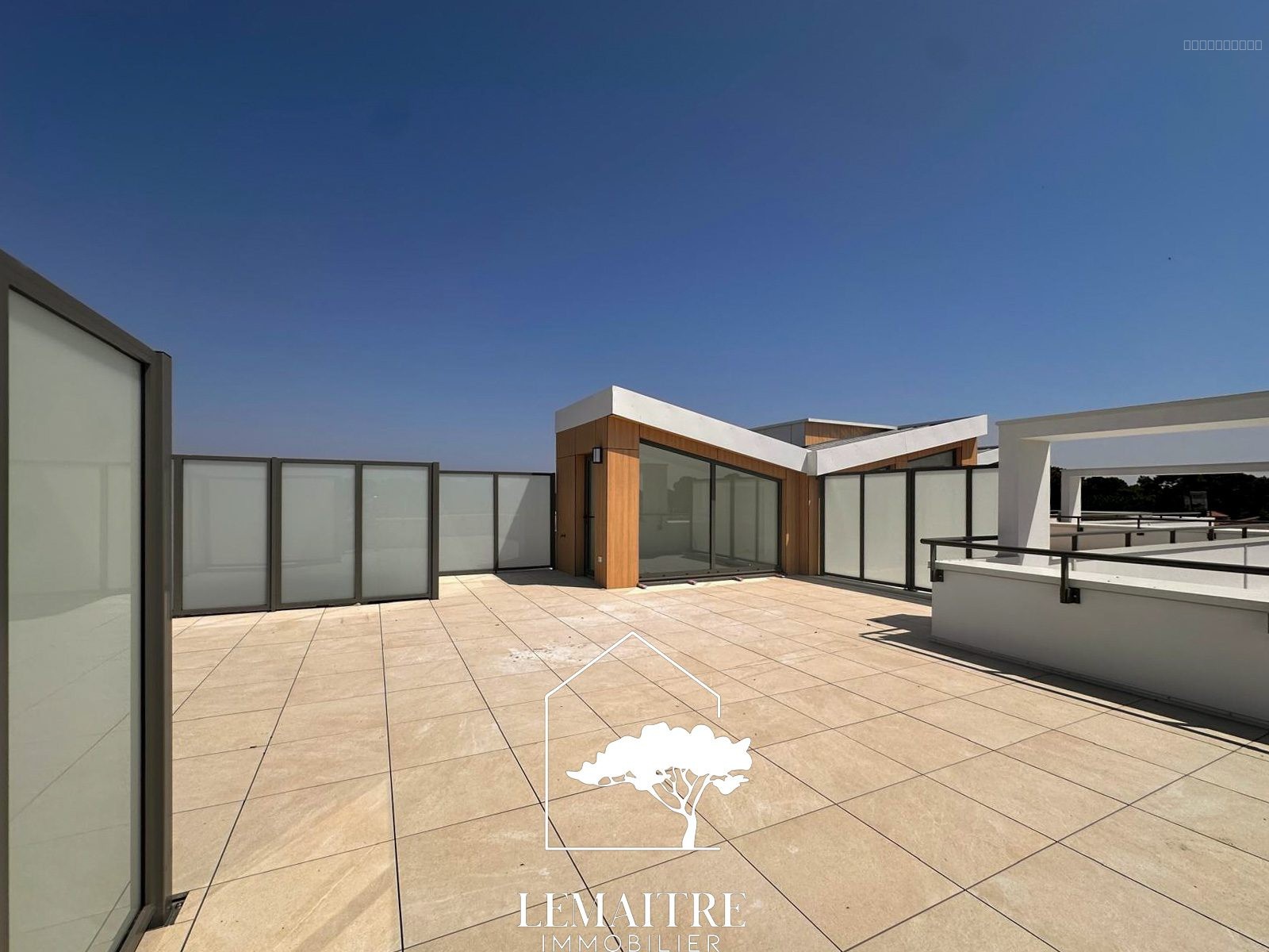 Appartement à vendre à La palmyre, 148,75 m², 5 pièces – photo 1 sur 16