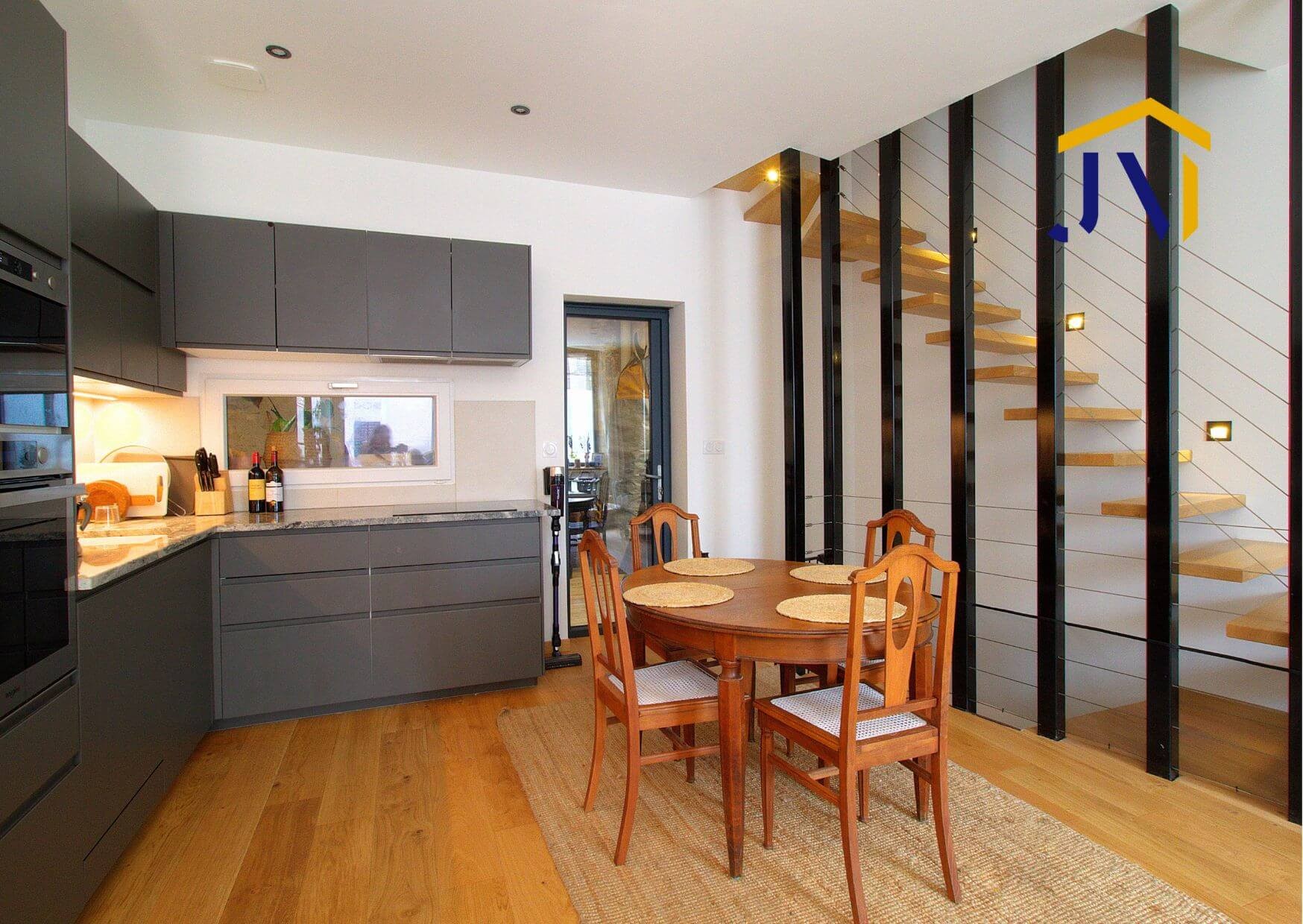 Maison à vendre à Bordeaux, 107 m², 4 pièces – photo 2 sur 6