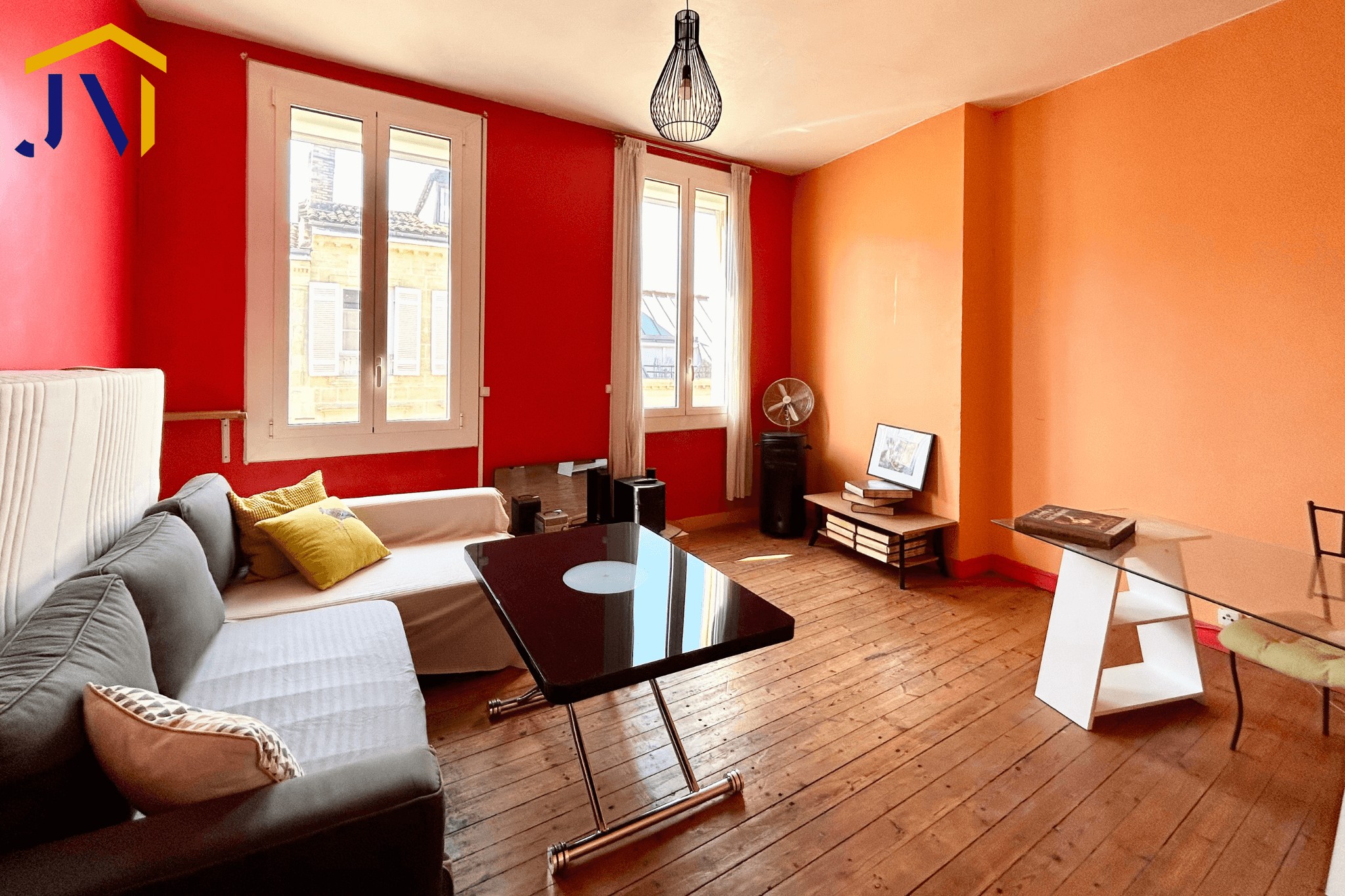 Appartement à vendre à Bordeaux, 1 274 m², 3 pièces – photo 1 sur 6