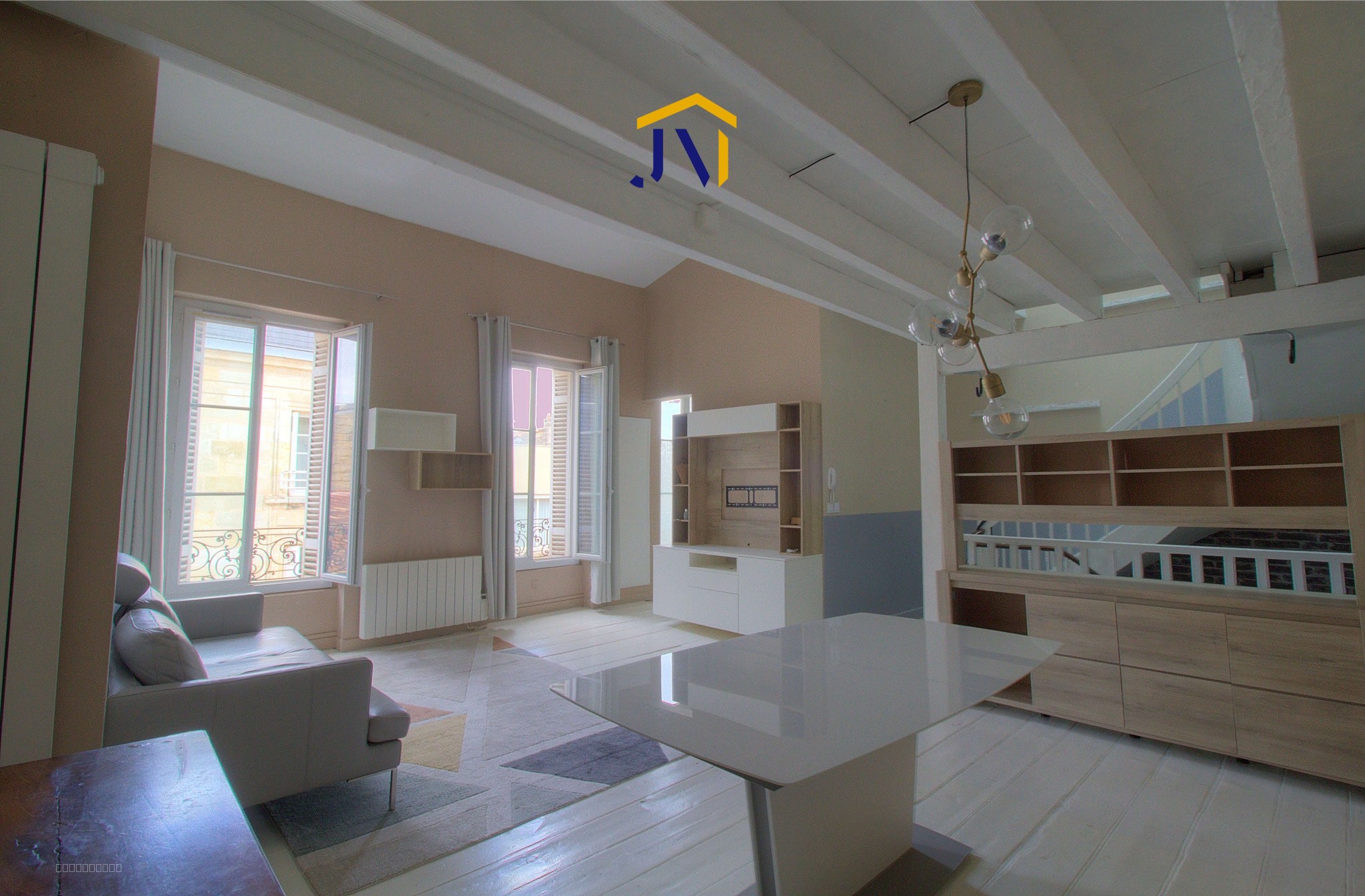 Appartement à vendre à Bordeaux, 84 m², 4 pièces – photo 2 sur 7