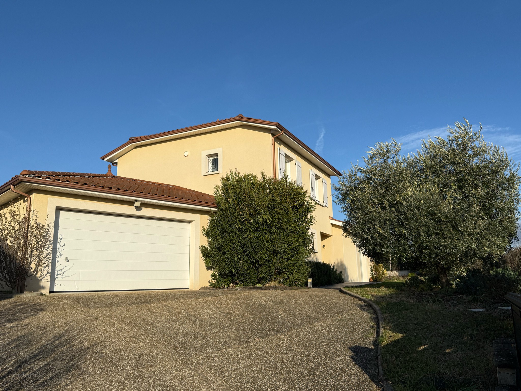 Maison à vendre à Grigny sur rhône, 131,38 m², 5 pièces – photo 2 sur 18