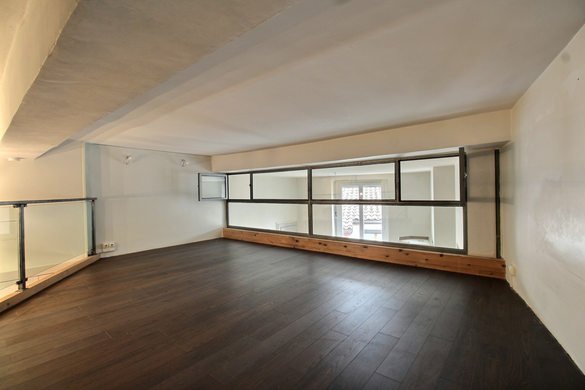 Grand appartement T2 bis de charme au cœur du quartier Valmy — photo 10
