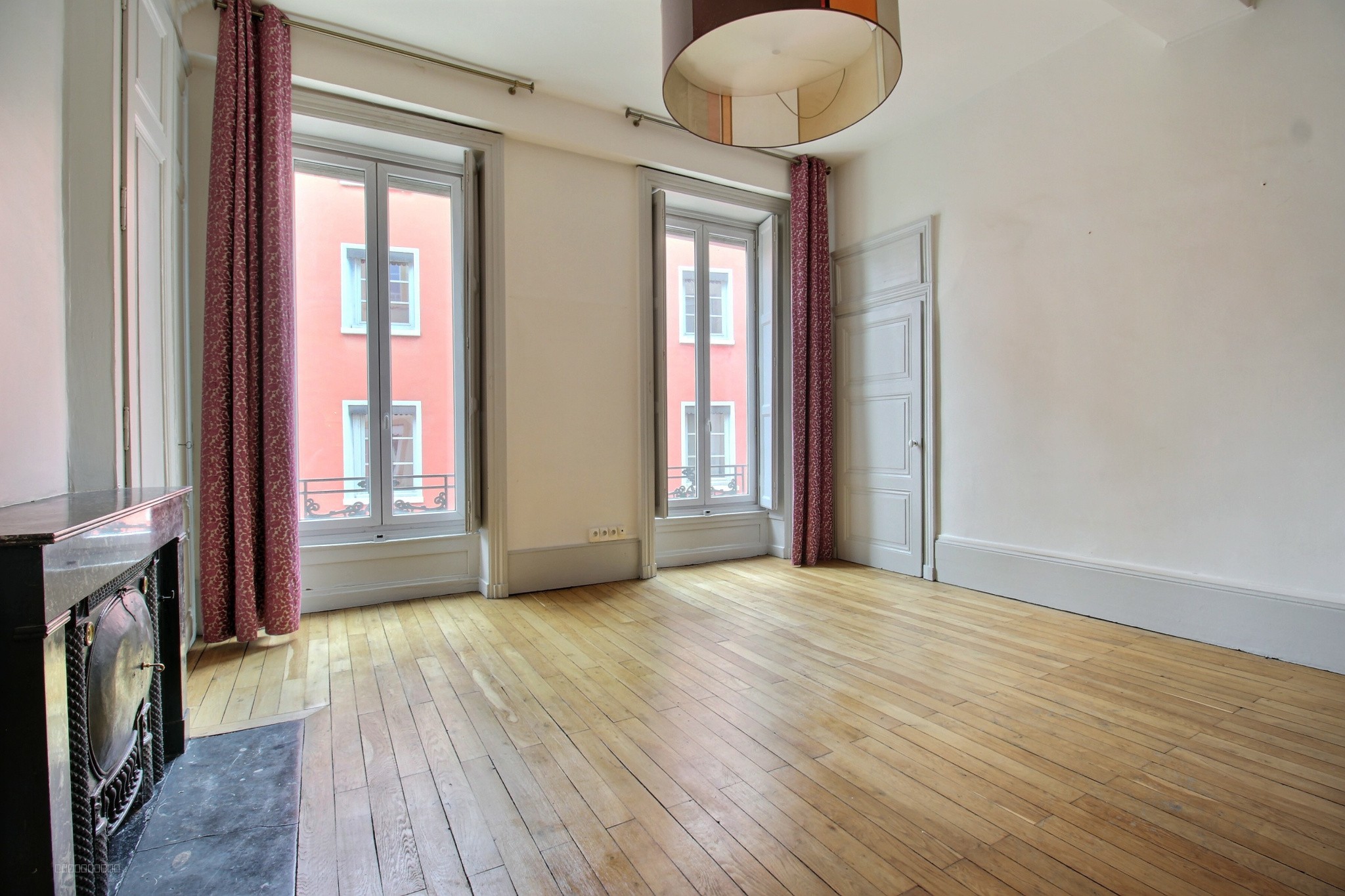 Grand appartement T2 bis de charme au cœur du quartier Valmy — photo 4