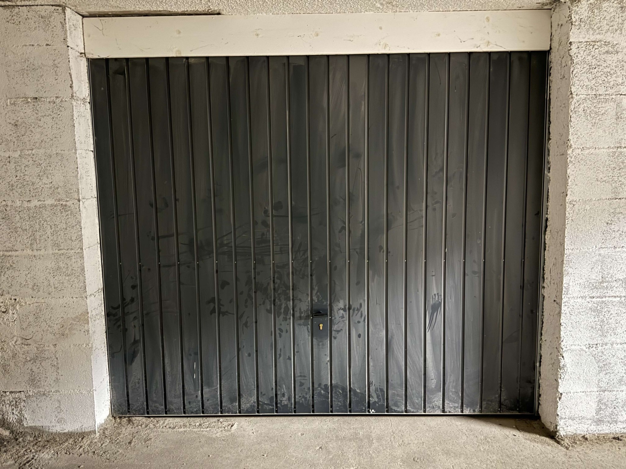 Garage à louer à St etienne, 1 400 m² – photo 2 sur 4