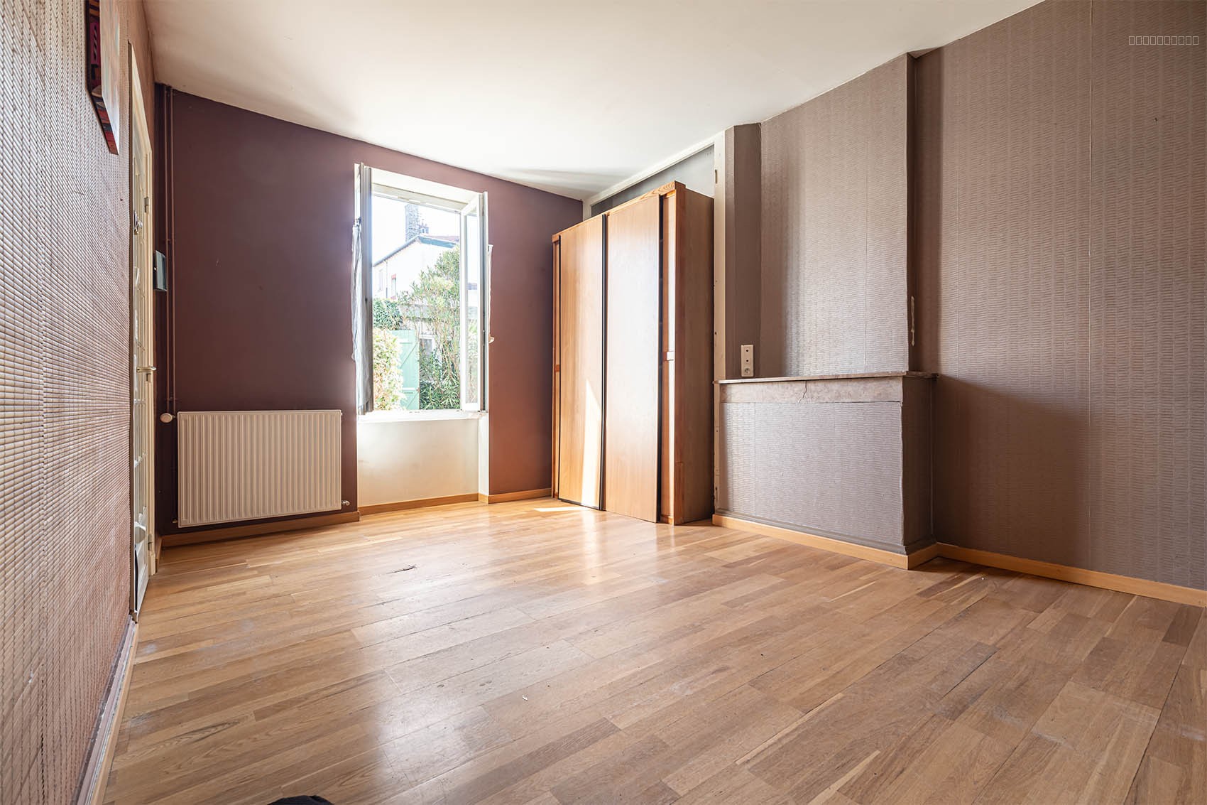 Rare sur Montchat Ensemble immobilier comprenant une maison d’habitation, deux annexes, une cour et un jardin — photo 3