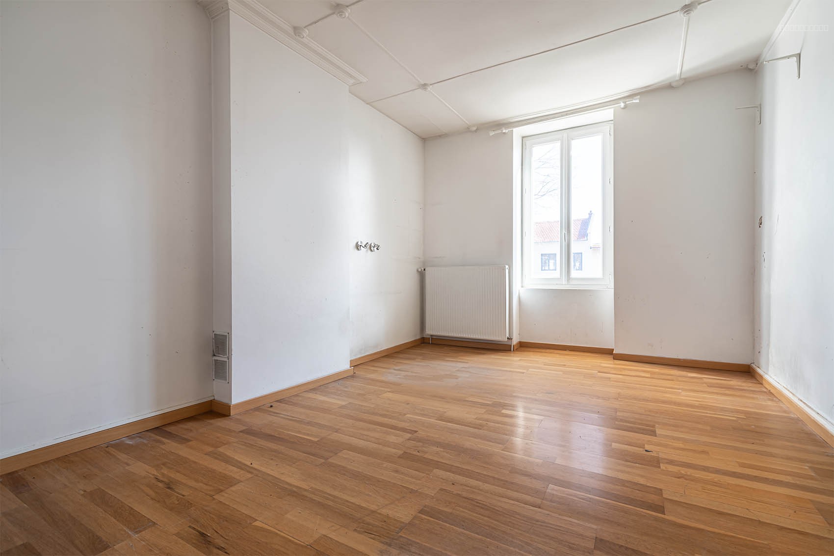 Rare sur Montchat Ensemble immobilier comprenant une maison d’habitation, deux annexes, une cour et un jardin — photo 9
