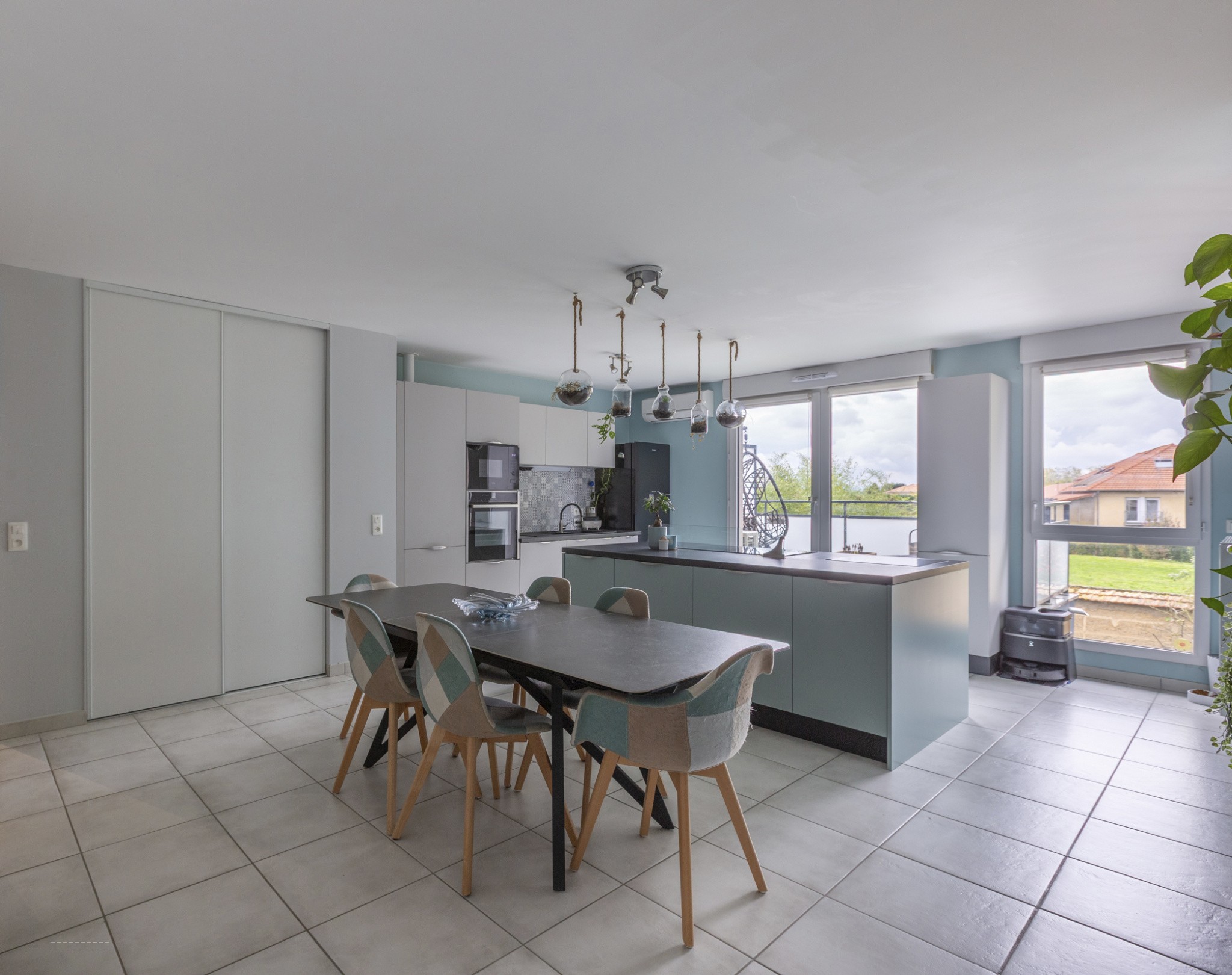 Appartement à vendre à Civrieux, 16,2 m², 5 pièces – photo 2 sur 11
